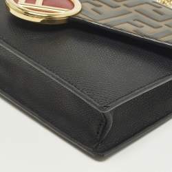 مملوكة مسبقًا محفظة بسلسلة فندي F هو فندي جلد بني/أسود وسط