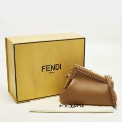 Pre Owned حقيبة كلتش فندي جلد بني صغيرة فندي فيرست