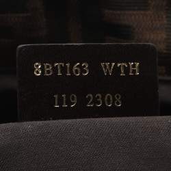 مملوكة مسبقًا حقيبة كتف فنـدي مـيا قـماش توبـاكـو زوكـا وجلد لامع