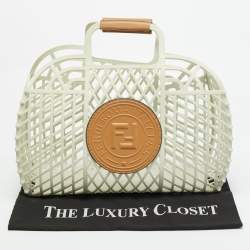 مملوكة مسبقًا Fendi FF Logo Stamp Off White/Brown PVC Basket Bag