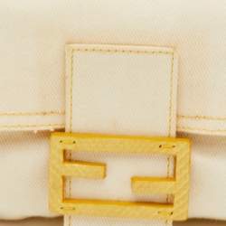 مملوكة مسبقًا Fendi Vintage Off White/Yellow Canvas and Python Trim Baguette