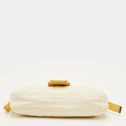 مملوكة مسبقًا Fendi Vintage Off White/Yellow Canvas and Python Trim Baguette