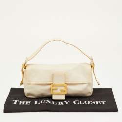 مملوكة مسبقًا Fendi Vintage Off White/Yellow Canvas and Python Trim Baguette