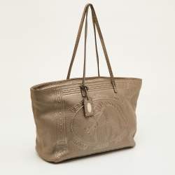 مملوكة مسبقًا Fendi Roll Selleria Metallic Grey Leather Shopper Tote