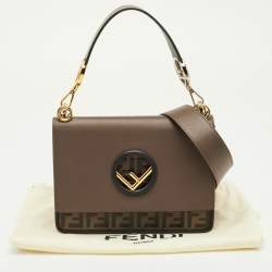 مملوكة مسبقًا حقيبة يد فندي كان آي جلد بنقشة زوكا بني داكن/أسود