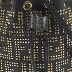 Pre Owned حقيبة دلو فندي م�يني مون تريزور جلد أسود مرصعة بشعار FF