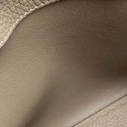 مملوكة مسبقًا حقيبة فنندي ذا واي سيليريا جلد العجل غريج مزوسطة