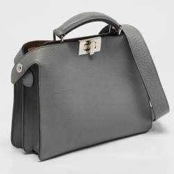 مملوكة مسبقًا حقيبة يد علوية فندي بيكابو أي سى يو صغيرة جلد أبيض