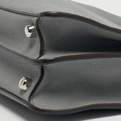 مملوكة مسبقًا حقيبة يد علوية فندي بيكابو أي سى يو صغيرة جلد أبيض