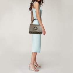 مملوكة مسبقًا حقيبة فندي كان  I F جلد أزرق بيد علوية