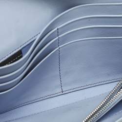 Pre Owned محفظة فندي بسلسلة جلد أزرق فاتح مرصعة بالمسامير