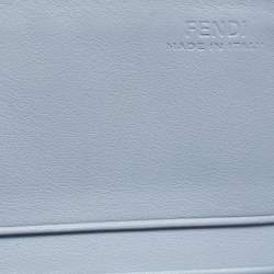 Pre Owned محفظة فندي بسلسلة جلد أزرق فاتح مرصعة بالمسامير