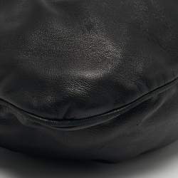 مملوكة مسبقًا Fendi To You Black Leather Convertible Clutch Bag