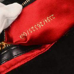 مملوكة مسبقًا Fendi Black Suede Mamma Baguette Handbag