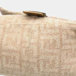 مملوكة مسبقًا Fendi Off White Wool Zucca Mamma Baguette Handbag