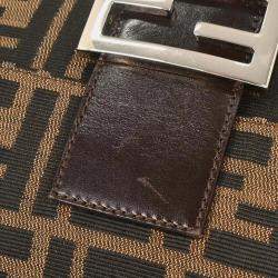 مملوكة مسبقًا حقيبة فندي باجيت زوكا بنية