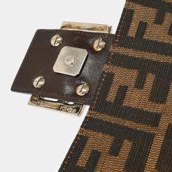 مملوكة مسبقًا حقيبة فندي باجيت زوكا بنية