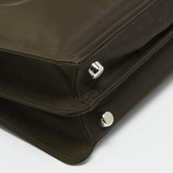 مملوكة مسبقًا حقيبة يد علوية فندي بيكابو أي سى يو صغيرة جلد أبيض