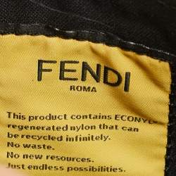 مملوكة مسبقًا حقيبة يد علوية فندي بيكابو أي سى يو صغيرة جلد أبيض