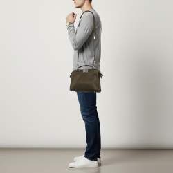 �مملوكة مسبقًا حقيبة يد علوية فندي بيكابو أي سى يو صغيرة جلد أبيض