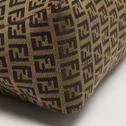 مملوكة مسبقًا Fendi Beige/Brown Zucchino Canvas Pochette Bag