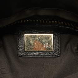 مملوكة مسبقًا حقيبة كتف فندي شيف جلد مثقوب بني شوكو FF