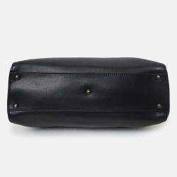 مملوكة مسبقًا حقيبة فندي بيكابو جلد أسود مع حزام