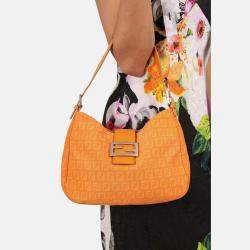 Pre Owned حقيبة كتف باغيت فنـدي كانفاس برتقالي فو زوكيني