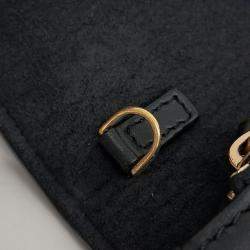 Pre Owned ```json
{"name": "Fendi Black Leather Mini Chain Crossbody Bag", "name_ar": "حقيبة كروس بودي سلسلة ميني جلد أسود فندي"}
```