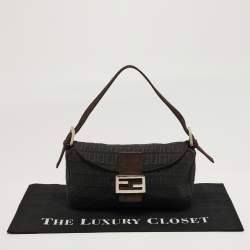 Pre Owned Fendi Baguette Grey/Brown Zucca Fabric and Suede Shoulder Bag