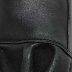 Pre Owned حقيبة فندي يد علوية بيكابوو جلد أسود بكشاكش صغيرة