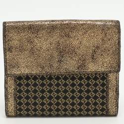 مملوكة مسبقًا Fendi Baguette Gold Canvas and Leather Bifold Wallet