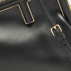 مملوكة مسبقًا حقيبة كلتش جلد أسود صغيرة فيندي فيرست