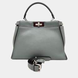 مملوكة مسبقًا Fendi Grey Leather Peekaboo Regular