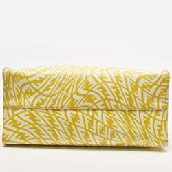 مملوكة مسبقًا حقيبة يد توتس فندي فيرتيجو إف إف مغلفة كانفاس أصفر/أبيض كبيرة مانيا