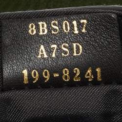 مملوكة مسبقًا Fendi Baguette Mini Green Suede Shoulder Bag