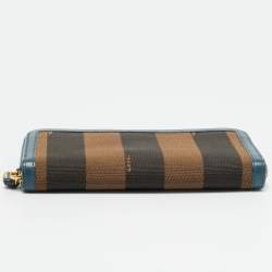 مملوكة مسبقًا Fendi Blue/Tobacco Pequin Canvas Zip Around Wallet