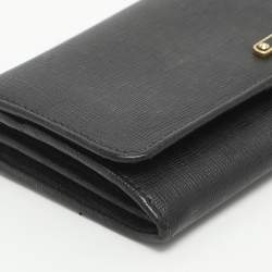 مملوكة مسبقًا محفظة فنجي جلد أسود قلاب كونتيننتال