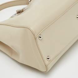 مملوكة مسبقًا حقيبة يد علوية فندي بيكابو متوسطة جلد كريمي