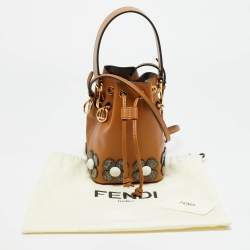 Pre Owned حقيبة فندي مون تريزور جلد بيج صغيرة دبوس بغطاء علوي