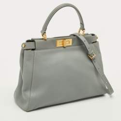 مملوكة مسبقًا Fendi Peekaboo Medium Light Blue Leather Top Handle Bag