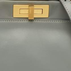 مملوكة مسبقًا Fendi Peekaboo Medium Light Blue Leather Top Handle Bag