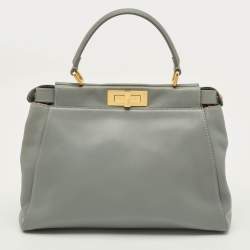 مملوكة مسبقًا Fendi Peekaboo Medium Light Blue Leather Top Handle Bag