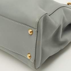 مملوكة مسبقًا Fendi Peekaboo Medium Light Blue Leather Top Handle Bag
