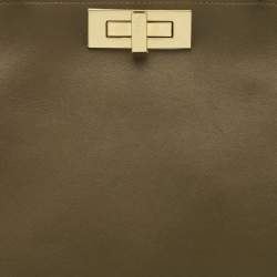 Pre Owned حقيبة فندي بيكابو ايس يو كبيرة ناعمة جلد زيتوني بمسكة علوية