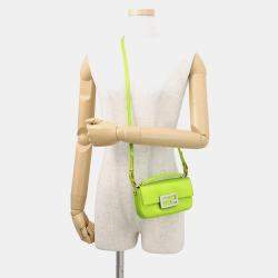 Pre Owned ```json
{"name": "Fendi Baguette Phone Pouch Light Green/Brown Satin", "name_ar": "حقيبة هاتف باغيت فنندي ساتان أخضر فاتح/بني"}
```