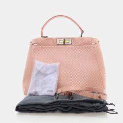 مملوكة مسبقًا Fendi Medium Peekaboo