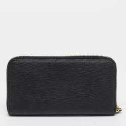 مملوكة مسبقًا Fendi Zip Black Leather Continental Wallet