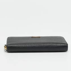 مملوكة مسبقًا Fendi Zip Black Leather Continental Wallet