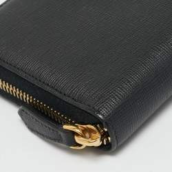 مملوكة مسبقًا Fendi Zip Black Leather Continental Wallet